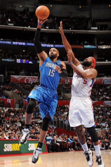 2-1逆转！超级后卫踢疯了，梅开二度导演逆袭，巴萨狂揽4连胜